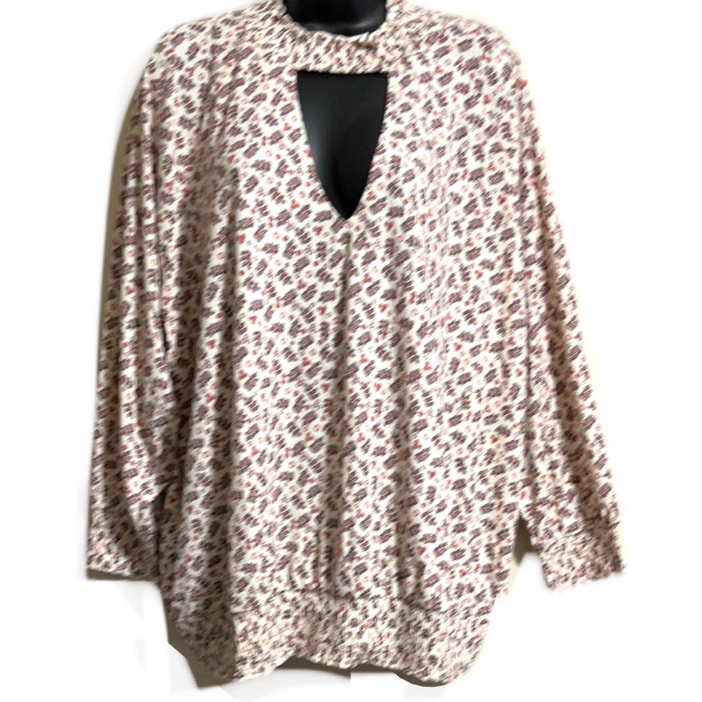🆕🌺TORRID Beautiful Choker Top🌺 - Picture 2 of 11